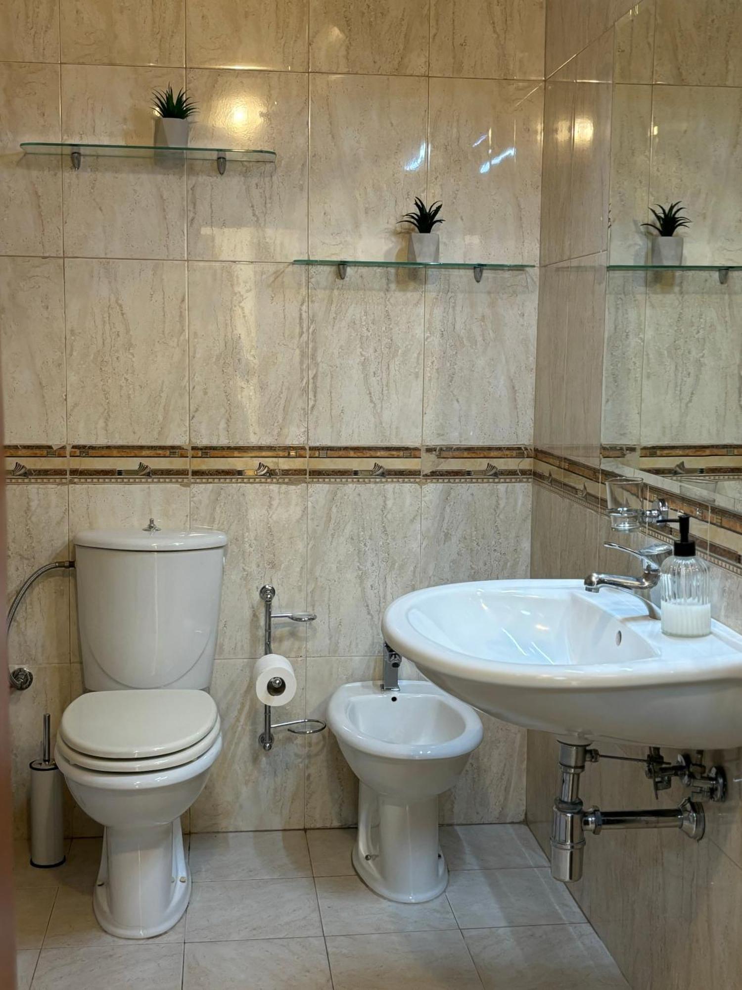 Tam 2Bdr Center Taiwan Apartment Тирана Екстериор снимка